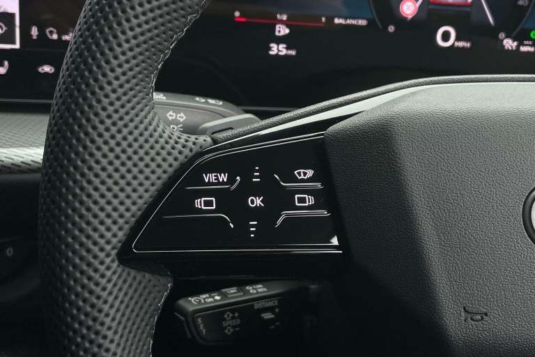 2025 Audi Q5 2.0 TDI Launch Edition SUV 5dr Diesel S Tronic quattro Euro 6 (s/s) (204 ps ESTATE D...