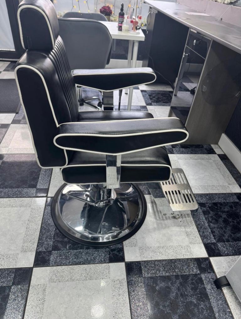 Professional Chairs, for barbers / Studios