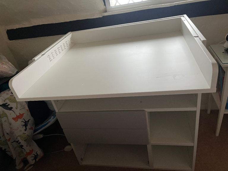 Baby changing table 