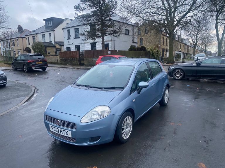 Fiat, GRANDE PUNTO, Hatchback, 2010, Semi-Auto, 1368 (cc), 5 doors