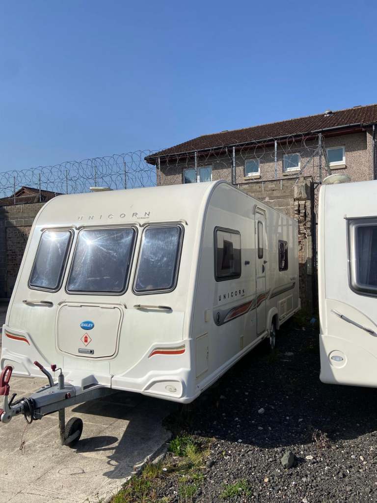 Bailey Unicorn Valencia