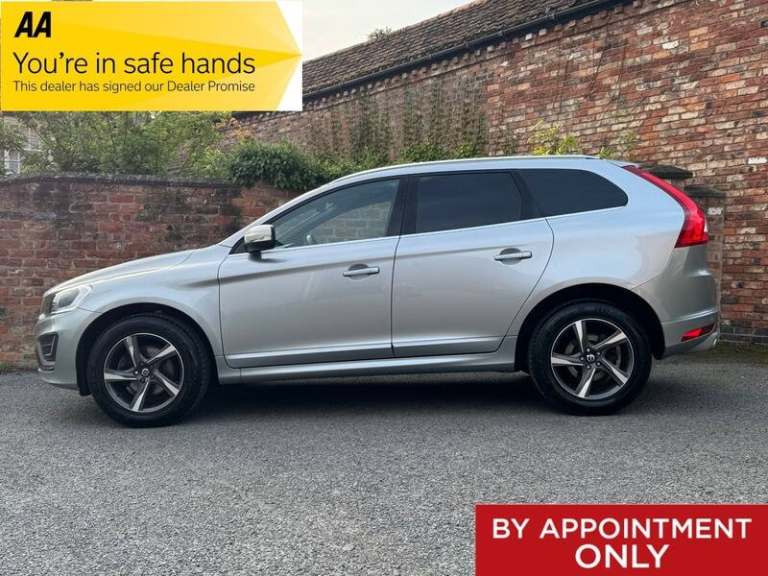 Volvo XC60 D4 R-DESIGN LUX NAV AWD++HUGE SPEC+FSH++