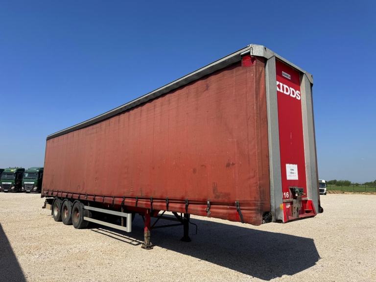 2009 DENNISON TRI AXLE CURTAIN SIDER 