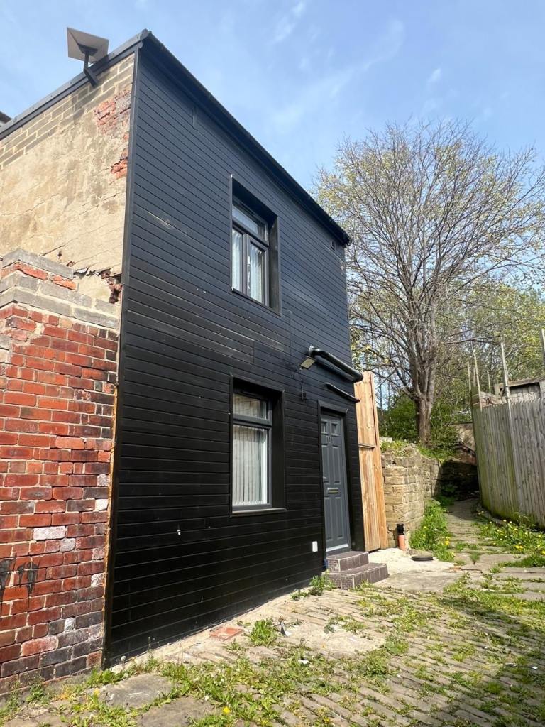 1Bed house to let Birstall inc Bills 