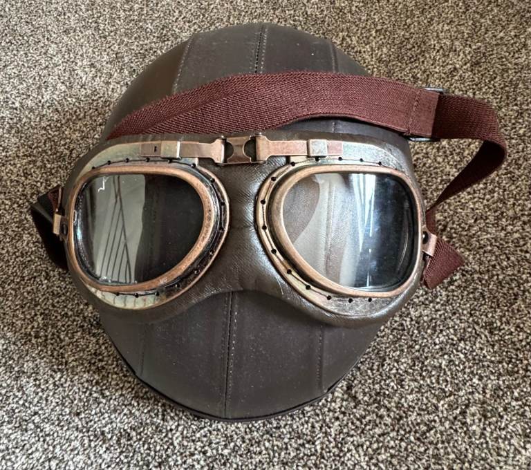 VINTAGE STYLE REPRODUCTION HELMET AND GOGGLES BOUGHT FOR A FANCY DRESS EVENT