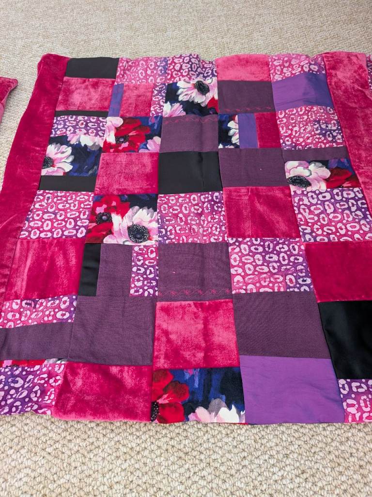 Pink cushion covers