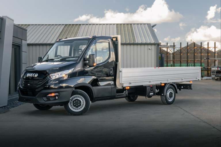 2025 IVECO DAILY 140BHP BUS. PACK DROPSIDE BRAND NEW 