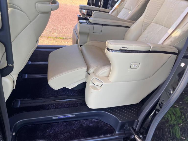  Toyota Alphard 2.5 HYBRID PETROL EXECUTIVE LOUNGE Petrol/Electric Hybrid Automatic