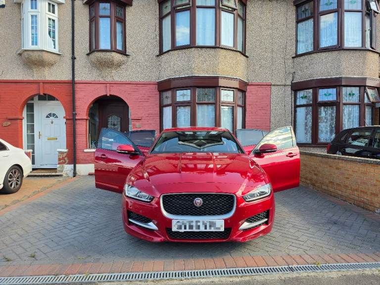 Jaguar, XE, Saloon, 2015, Automatic, Italian racing red, 1999cc), 4 doors