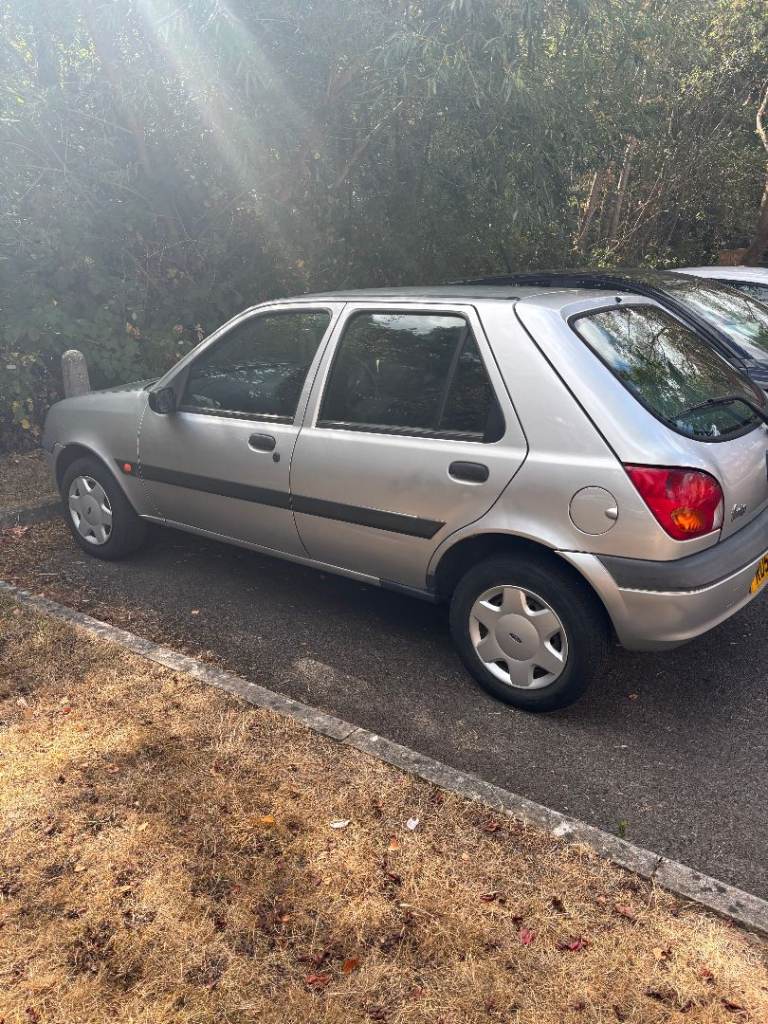 Ford, FIESTA, Hatchback, 2002, Manual, 1299 (cc), 4 door 