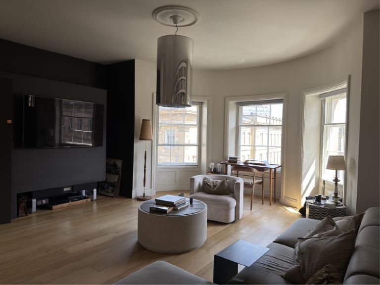 A Modern & Cozy Newcastle City Centre Base (with lots of open plan space) (Newcastle)