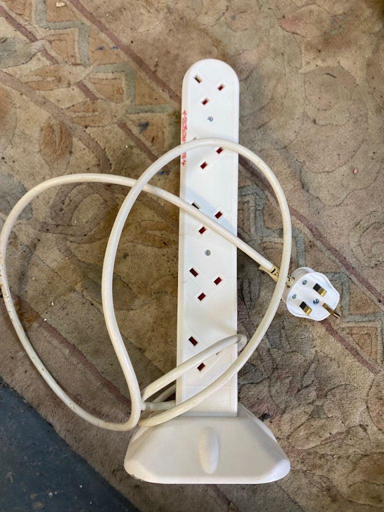 White Surge Protected Extension Lead Tower – 10 Sockets