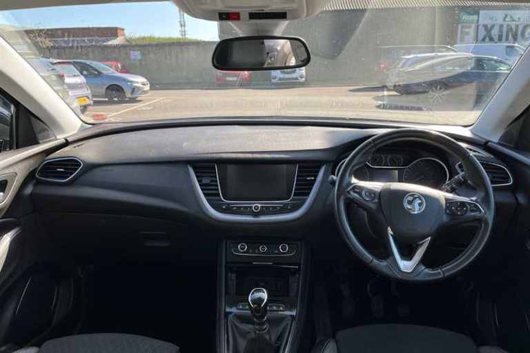 2021 Vauxhall Grandland X 1.2 Turbo SRi Nav 5dr HATCHBACK PETROL Manual