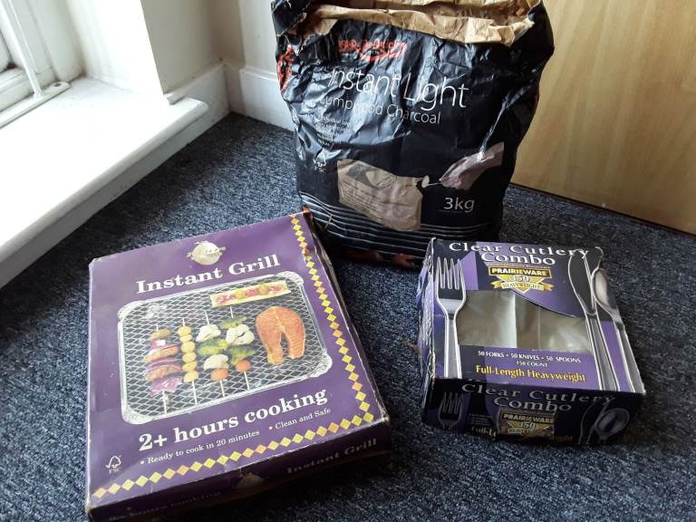 4.75+ kg Barbe quick instant light lumpwood charcoal+ free instant grill + cuttlery