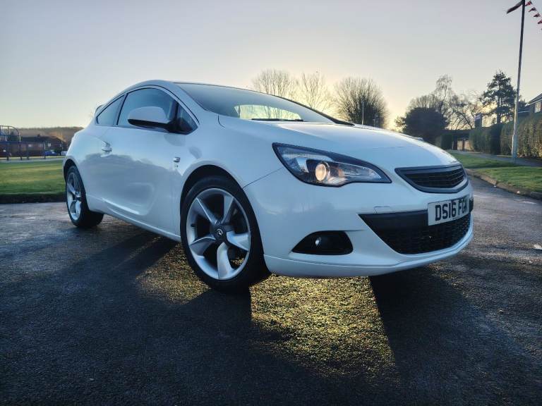 Vauxhall, GTC, Hatchback, 2016, Manual, 1364 (cc), 3 doors