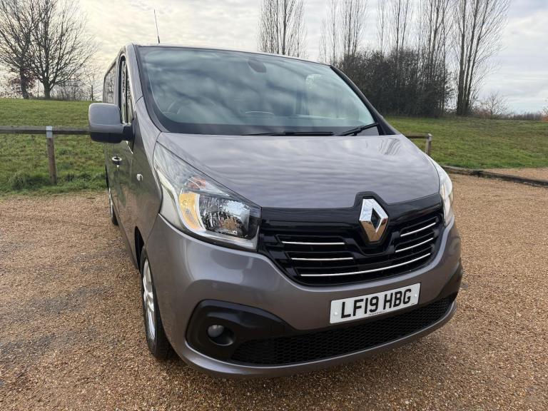 2019 Renault Trafic 1.6 dCi 27 Sport Nav SWB Standard Roof Euro 6 5dr PANEL VAN Diesel Manual