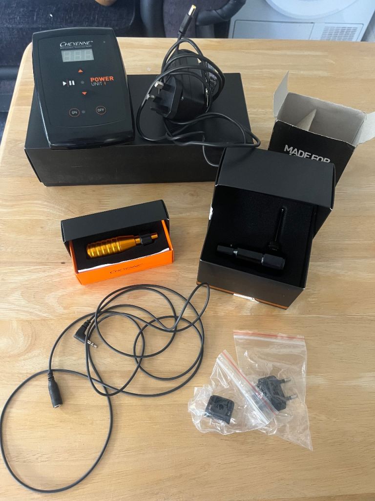 Cheyenne HAWK Spirit Tattoo Machine with Power Unit – As Good As New