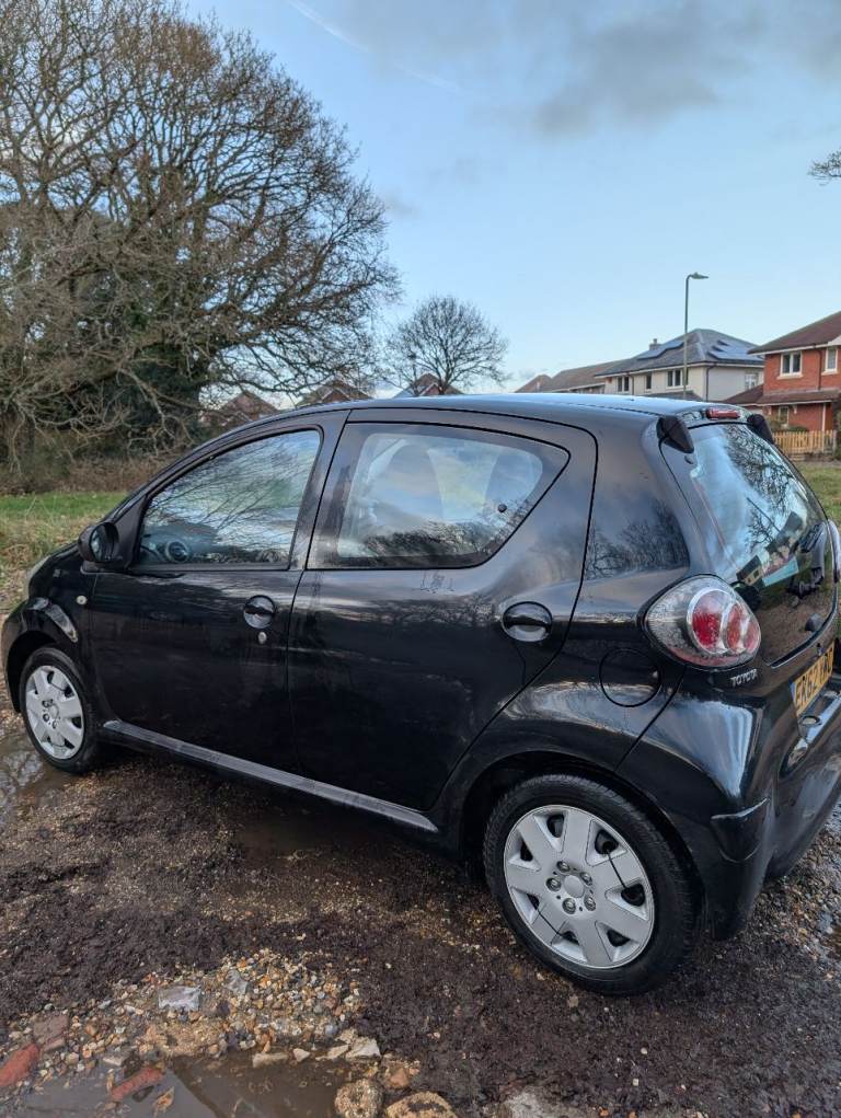 Toyota, AYGO, Hatchback, 2012, Manual, 998 (cc), 5 doors