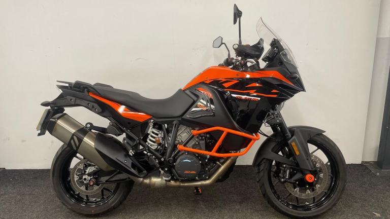 KTM 1090 ADVENTURE ** FULL HISTORY - ENGINE BARS - MOT MARCH 2027 **
