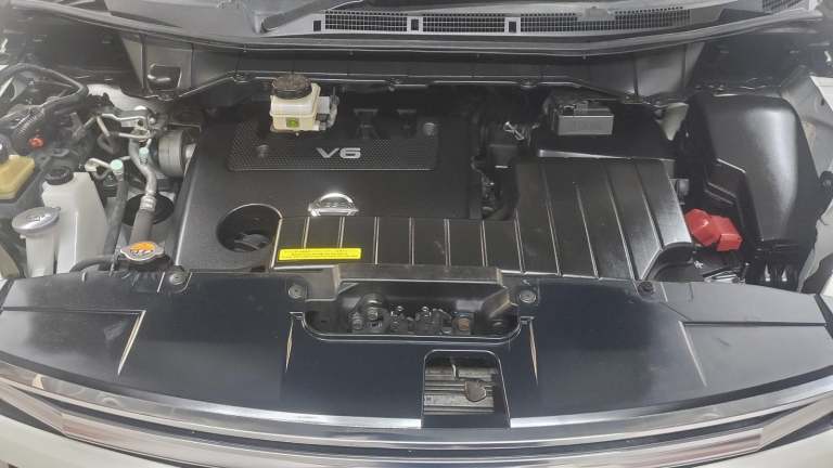 Nissan Elgrand e52 3.5cc automatic 8 seater fresh japanese import 60k 2014