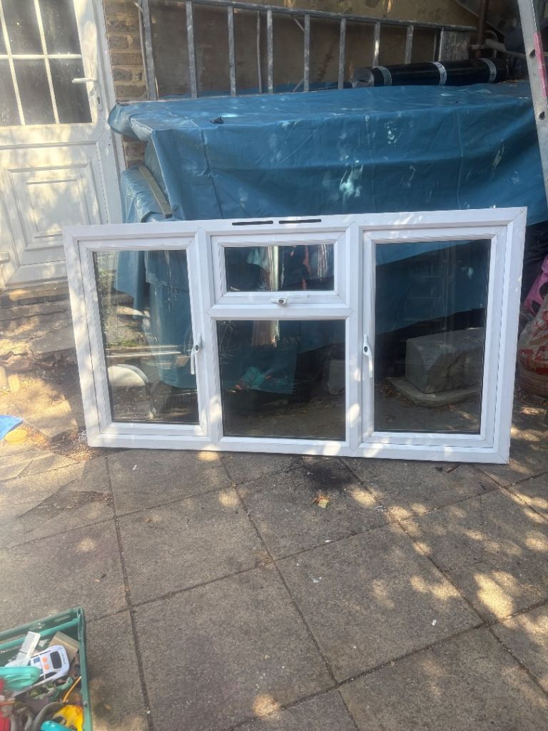 White UPVC Double Glazed Window Unit – Good Condition