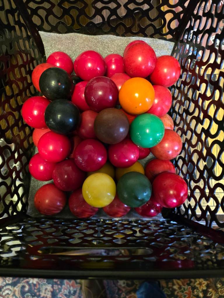 Snooker balls 