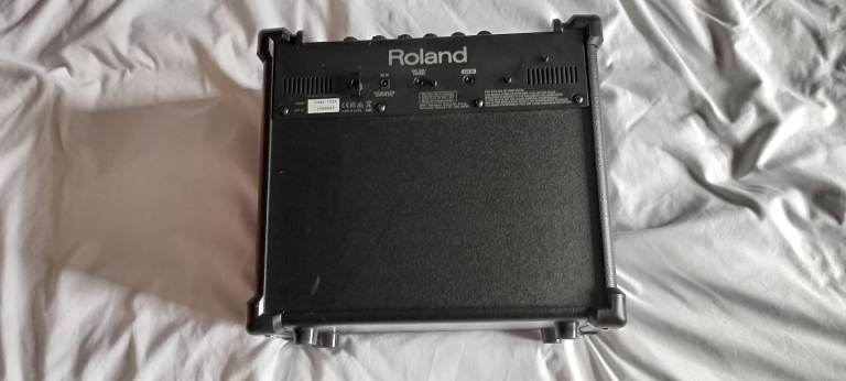 ROLAND cube 10Gx QUALITY electric guitar amplifier LIKE NEW