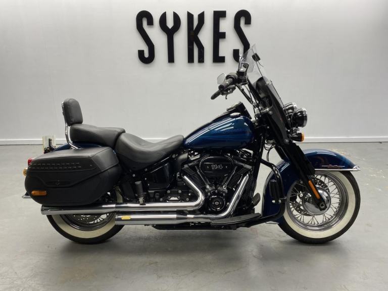 Harley-Davidson FLHCS Softail Heritage 114 in Tahitian Teal