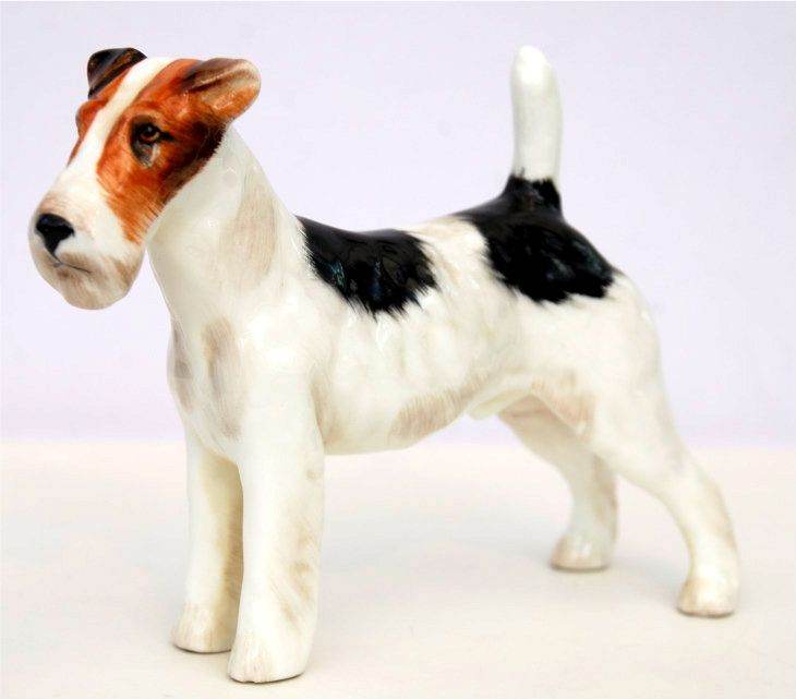 ROYAL DOULTON HN1014 Rough Haired Fox Terrier.....