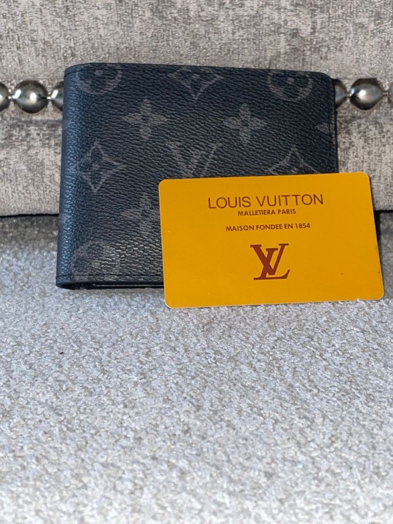 Men’s Louis vuttion wallet