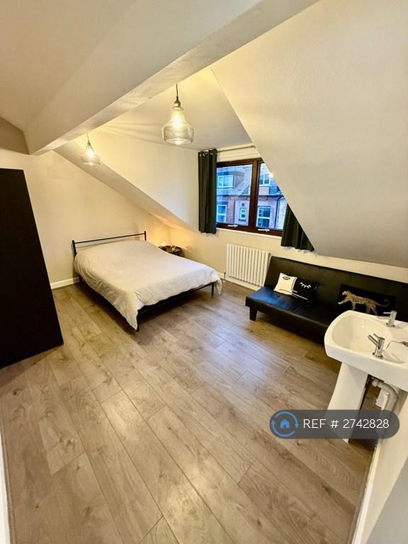 1 bedroom in Lady Pit Lane, Leeds, LS11 (#2742828)