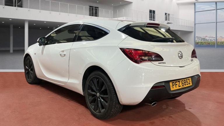 ( 2013 -VAUXHALL ASTRA GTC SRI SPORT 1.4T 3 DRS COUPE*MOT- 1 YEAR*like Ford Focus renault megane