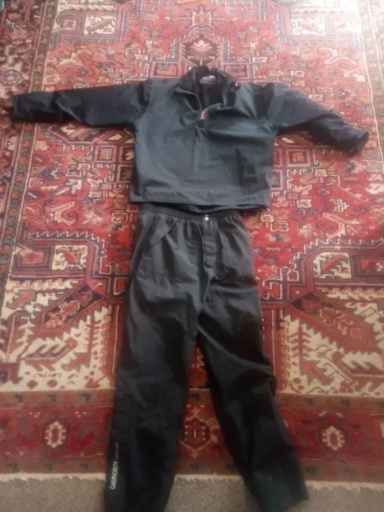 Galvin Green Goretex Black Pullover Jacket XXL and Waterproof Trousers XL Goretex