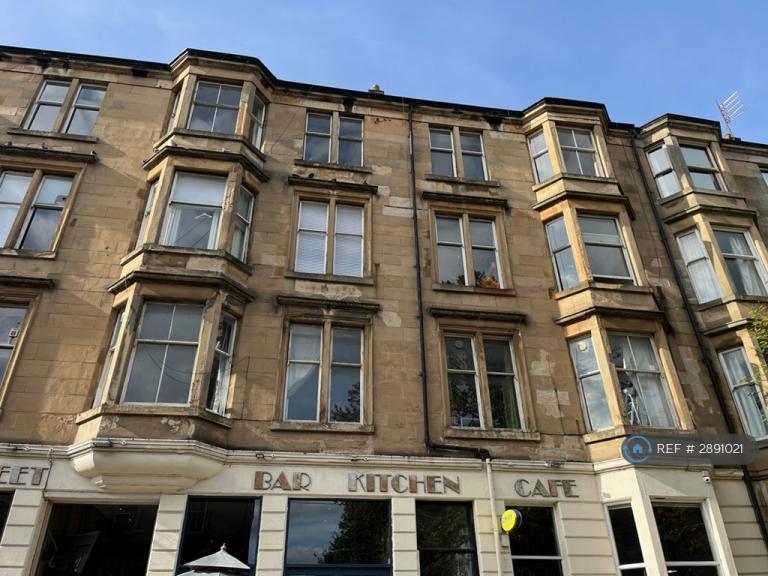 3 bedroom flat in Bank Street, Glasgow, G12 (3 bed) (#2891021)