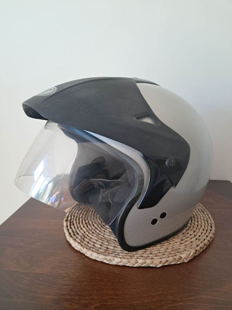 Motorcycle helmet size small (56)