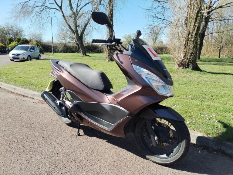 2014 HONDA PCX 125CC 4 STROKE SCOOTER MOPED 1 OWNER 12 MOT NEW BATTERY