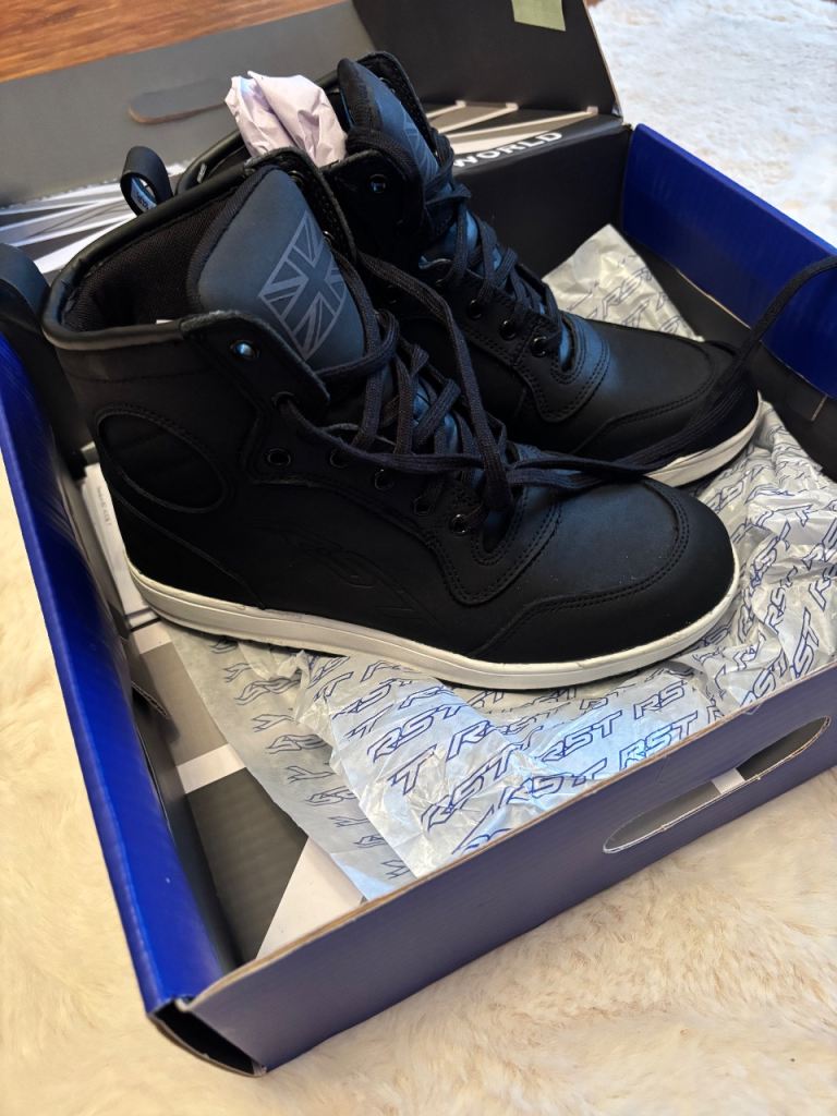 image for Women’s Motorcycle Boots NEW!