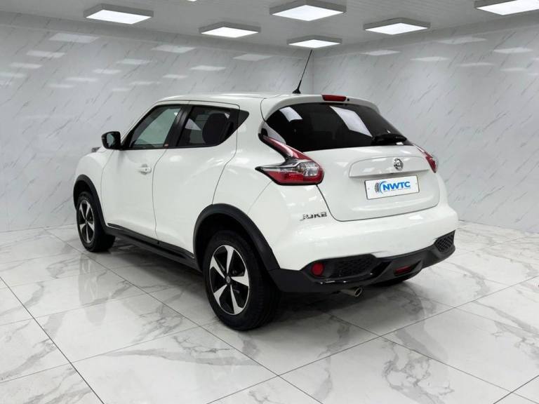 2019 Nissan Juke 1.6 Bose Personal Edition SUV 5dr Petrol Manual Euro 6 (112 ps) 1 FORMER OW HATC...