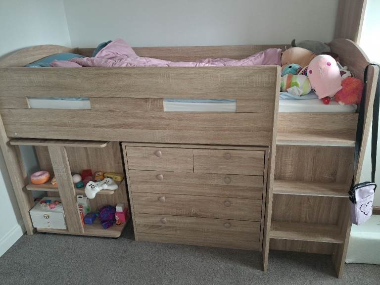Kids Cabin / Mid Sleeper Bed