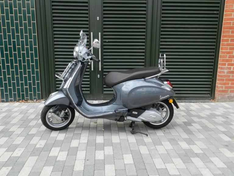 Piaggio Vespa Primavera 125 Touring E5