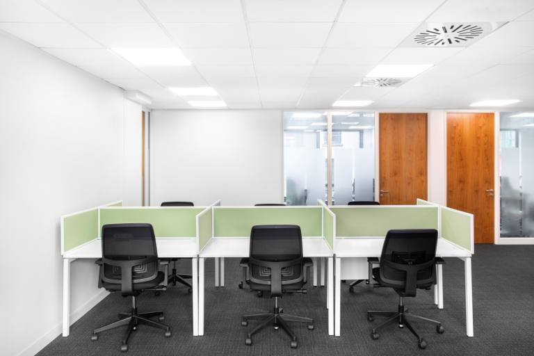 Jersey - JE2 3AS \ All-Inclusive Coworking Space for Rent