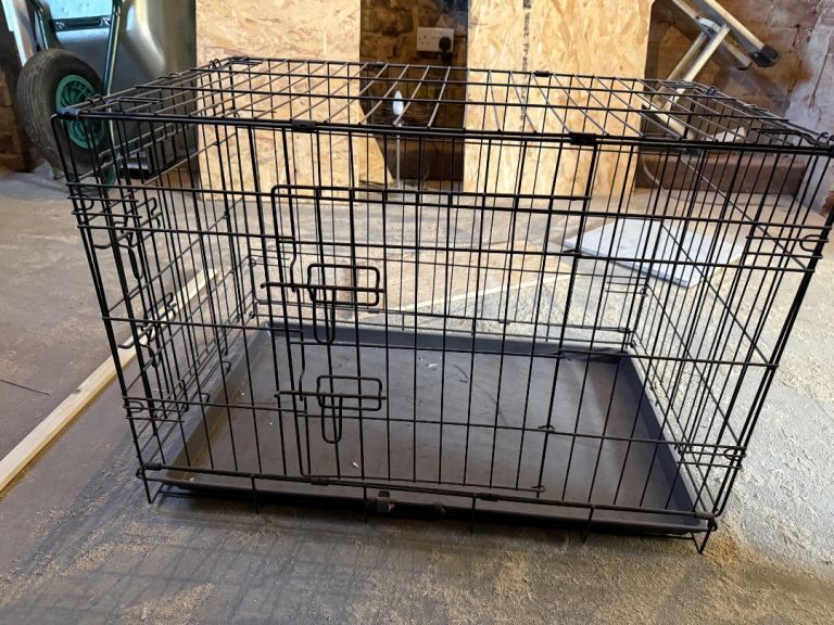 Dog crate 
