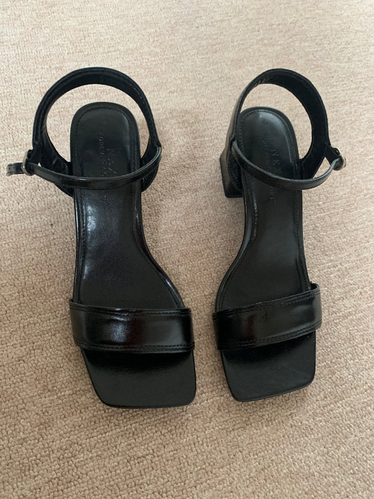Black sandals 