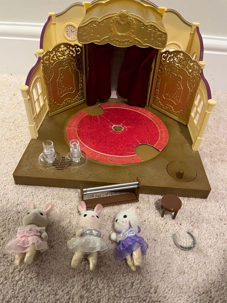 Sylvanian ballet theatre 