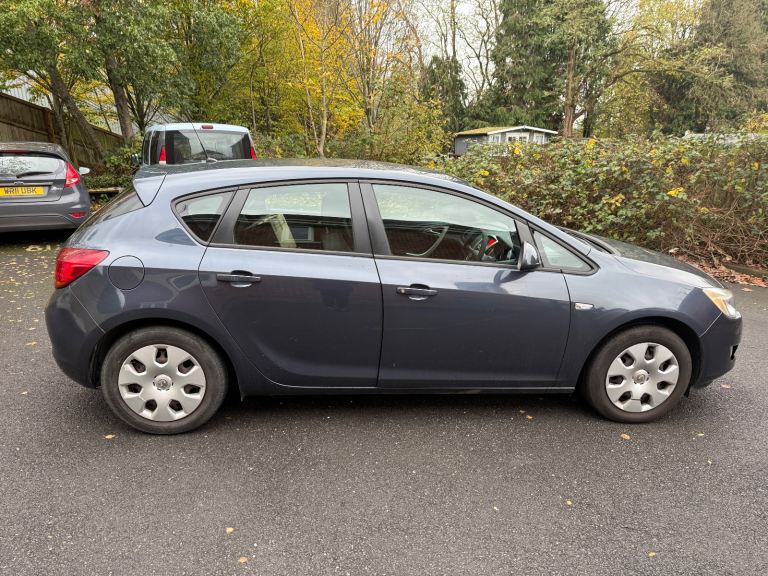 Vauxhall, ASTRA, Hatchback, 2010, Manual, 1398 (cc), 5 doors