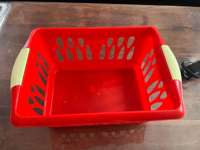 Storage basket