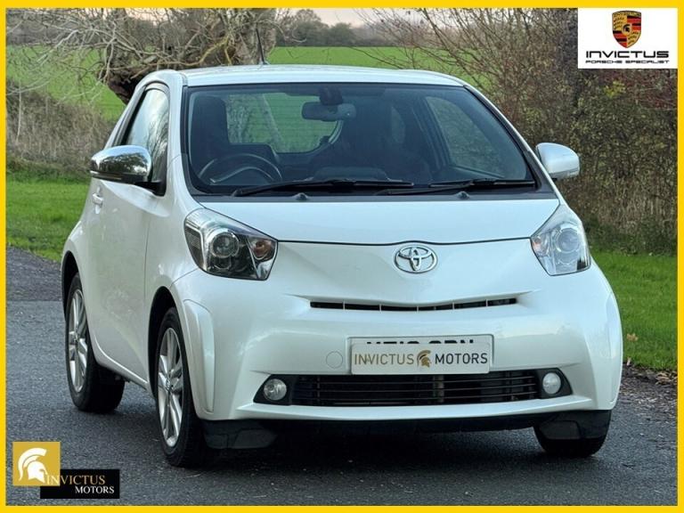 TOYOTA IQ 1.3 Dual VVT-i 3 2010
