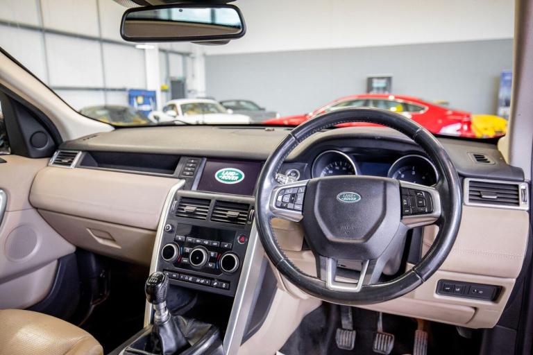 2016 Land Rover Discovery Sport 2.0 TD4 HSE 5dr [5 Seat] ESTATE DIESEL Manual