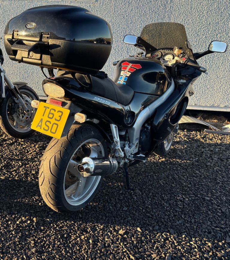 Triumph 955i Sprint ST, 11 month mot