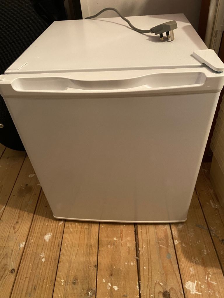 Table top fridge 